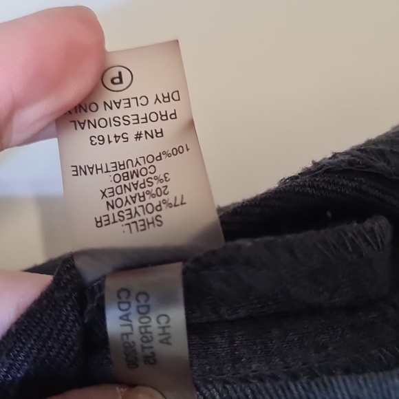 Calvin Klein Skirt🔴 - Picture 8 of 8